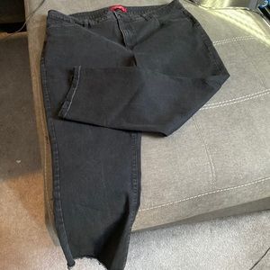 Jennifer Lopez black Capri jeans size 20 w